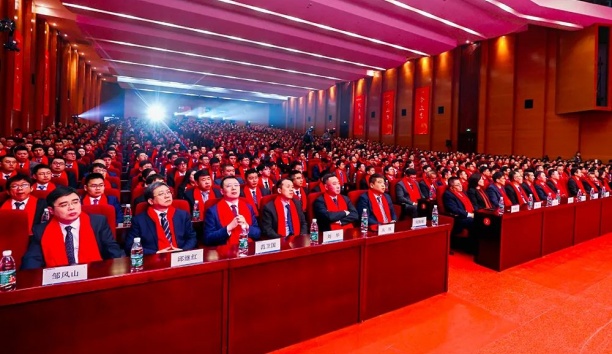 ����־ ��ɽ�� Ծ����