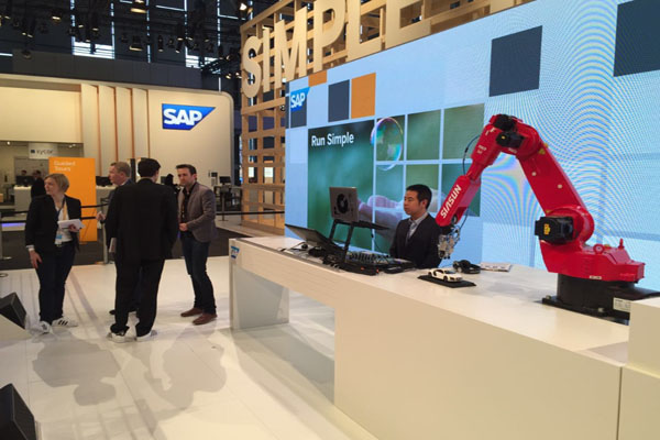 ���׹ٷ�-�������������·����е�˹�˾��¹�SAP��˾�Ž��չCeBIT 2015�������������������е¸������߶�����